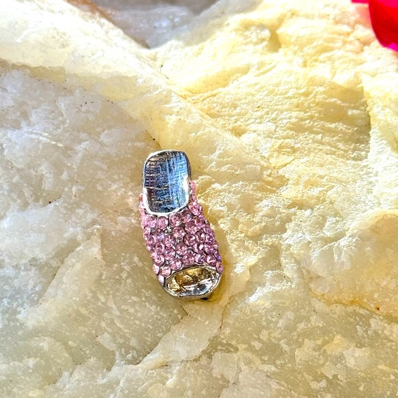 An Adorable Pink Rhinestones Sandal Brooch - Picture 2 of 12